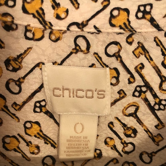 Chico’s Going Out Button Down Key print novelty long sleeve blouse size 0 - Picture 3 of 7